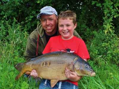best uk carp fishery holidays - church pool best uk carp fishery holidays - church pool