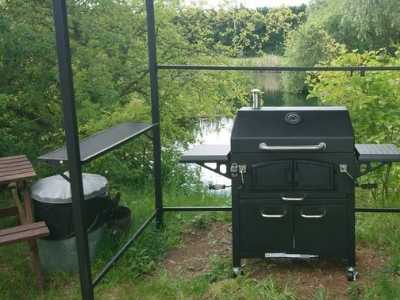 best carp holidays UK - Stuffins pit best carp holidays UK - Stuffins pit