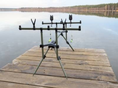 A rod pod on a wooden platform best rod pod